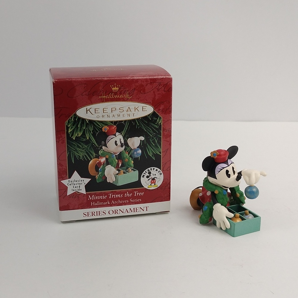 Hallmark Disney Minnie Trims the Tree Ornament